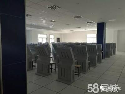 大明路驾校南部新城训练基地 报名大优惠，学车正当时
